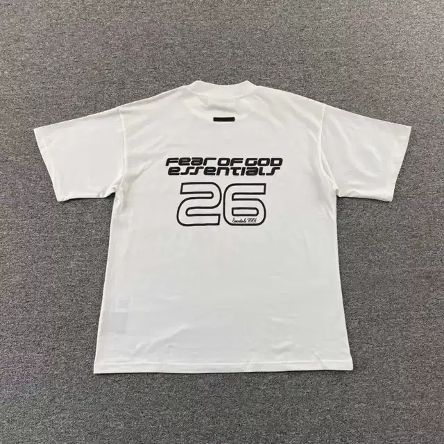 Graphic T-shirt · 234911003