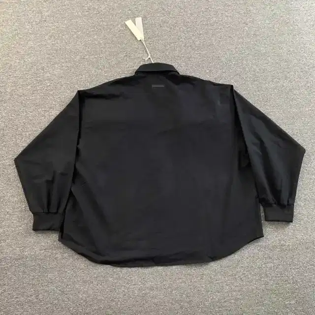 Collared shirt · 212870188