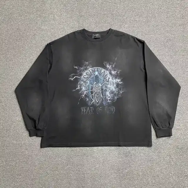 Graphic top · 173754756