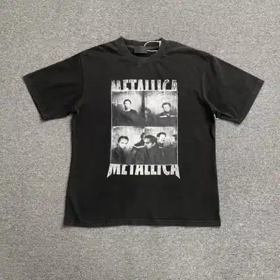 Graphic top