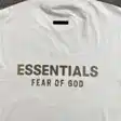 Graphic T-shirt — photo 31