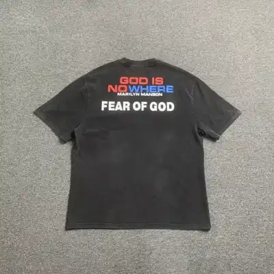 Graphic top