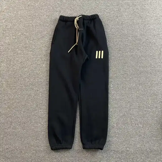 Pants · 207656846