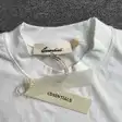 Graphic T-shirt — photo 30