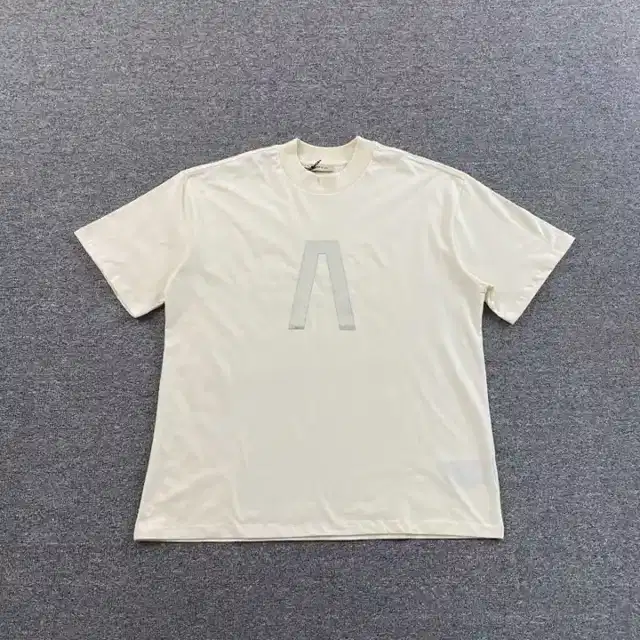 Graphic top · 202096630