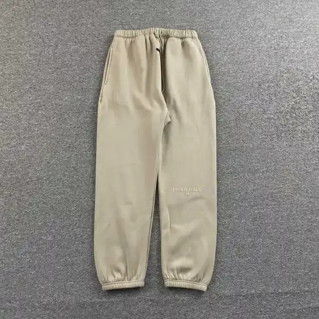 Pants · 215753682