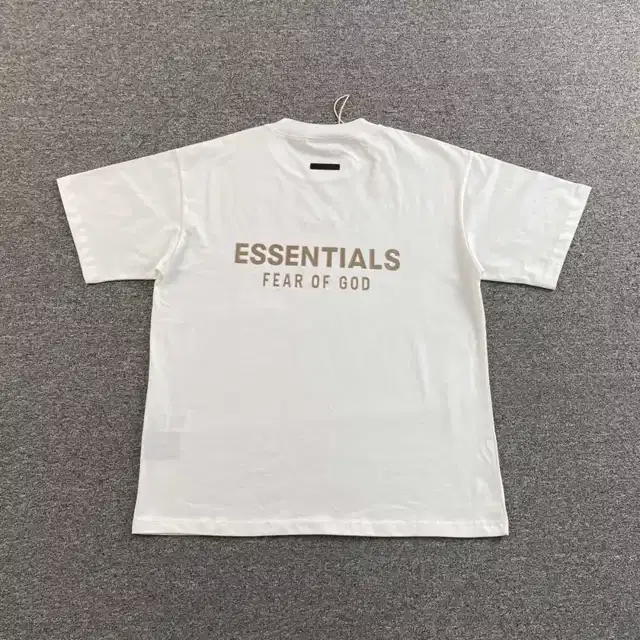 Graphic T-shirt · 223725349
