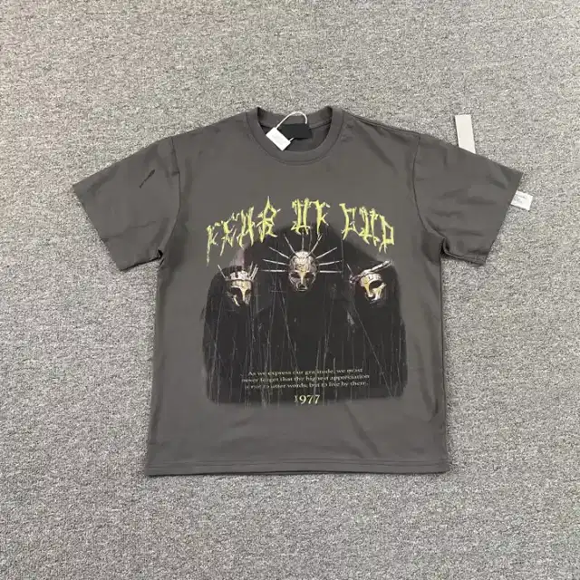 Graphic top · 188724973