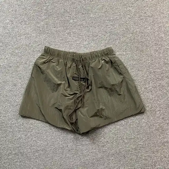 Logo shorts · 166195852