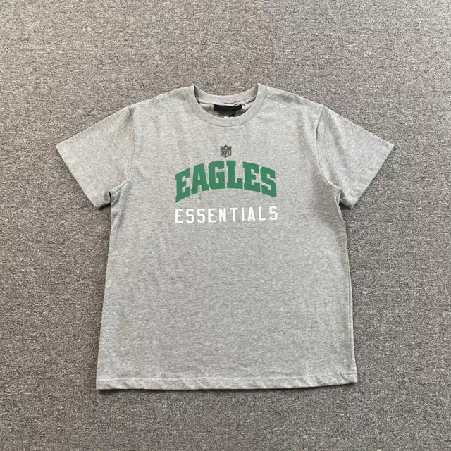 Graphic T-shirt · 233589588